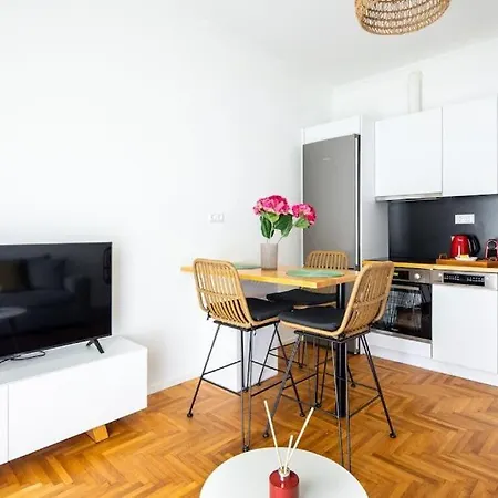 Urban Haven In Pagrati By Mk * Athens
